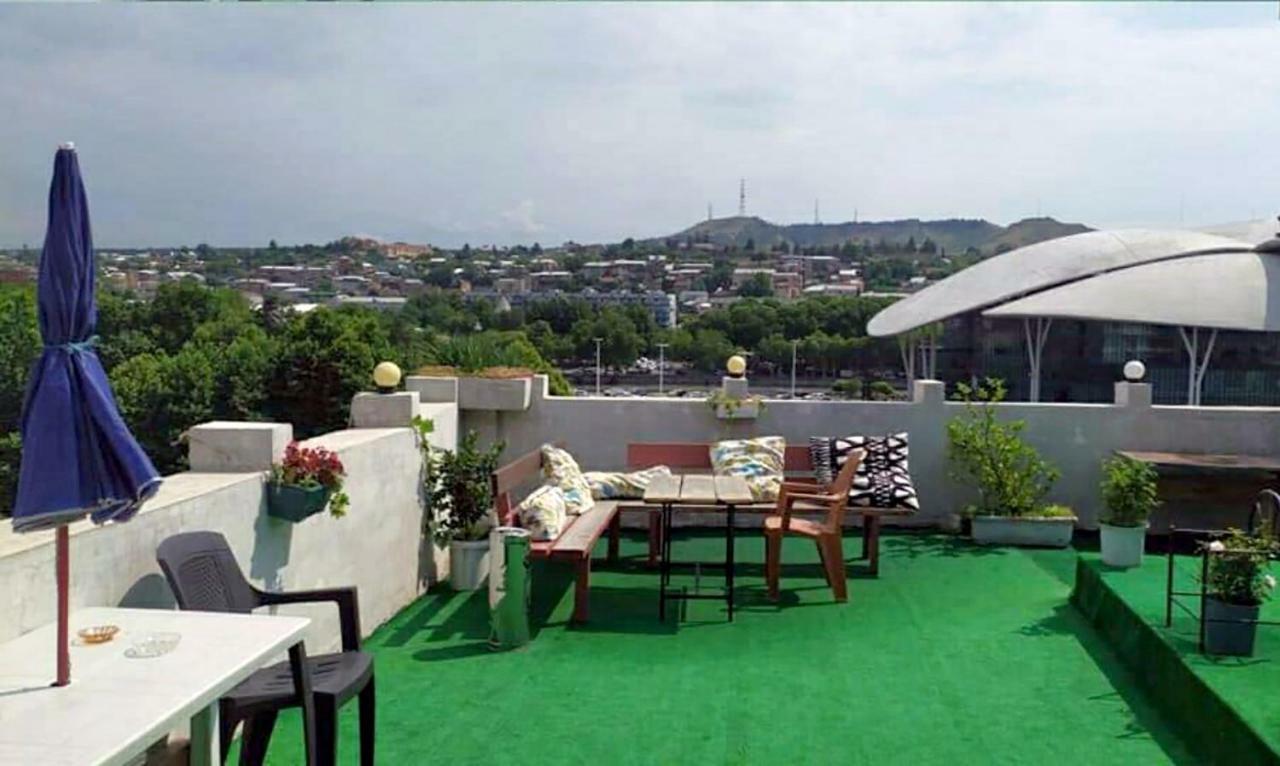 Guest House Sky Plus Tbilisi Zewnętrze zdjęcie